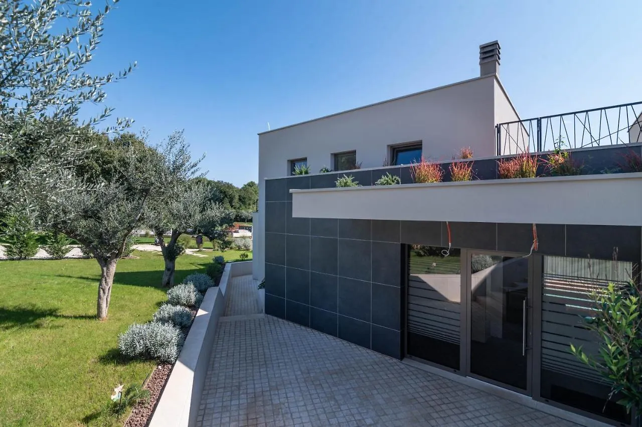 Luxury Villa One Way Banjole