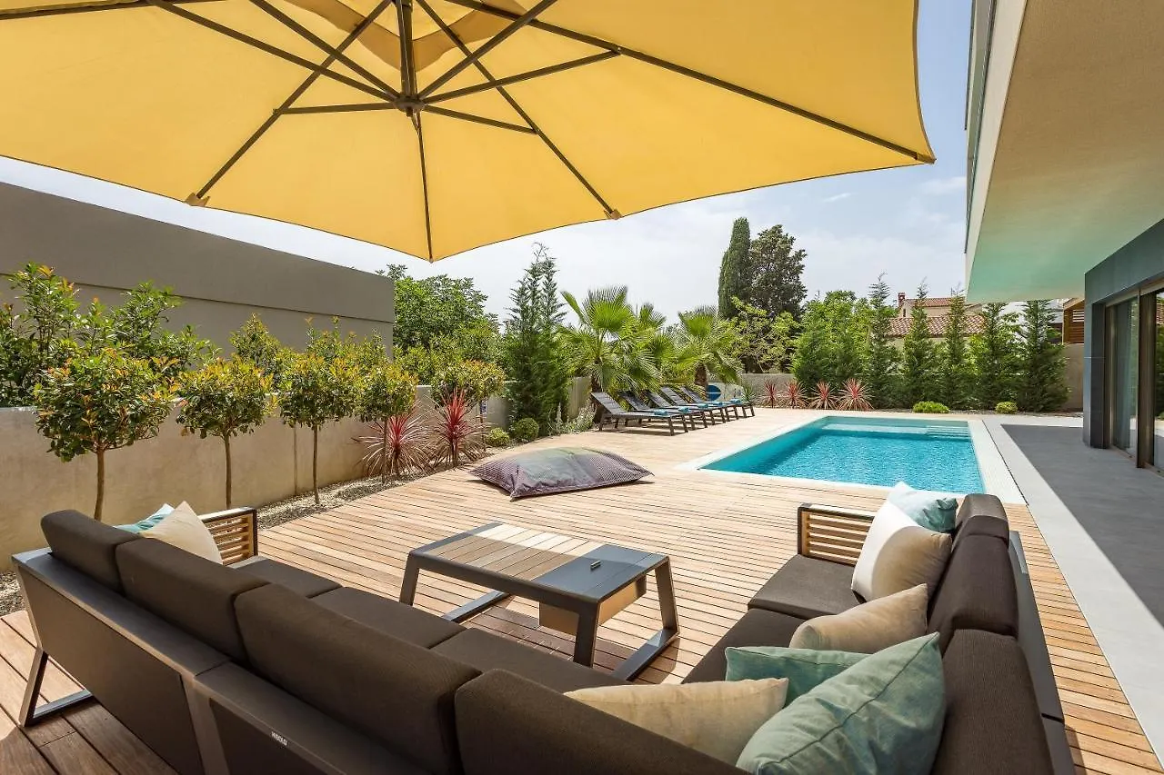 Luxury Villa One Way Banjole